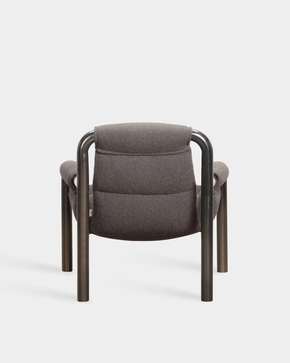 Atli Lounge Chair - Dark grey lacquered legs - Cuddle col. 06