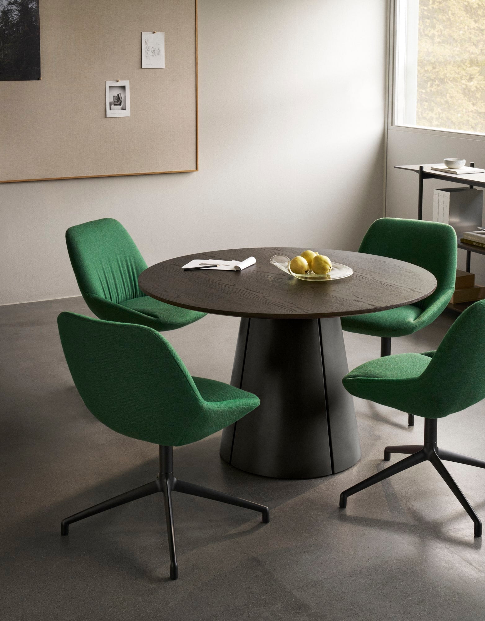 Sinum Chair - Swivel base with castors - Parma col. Macchiato