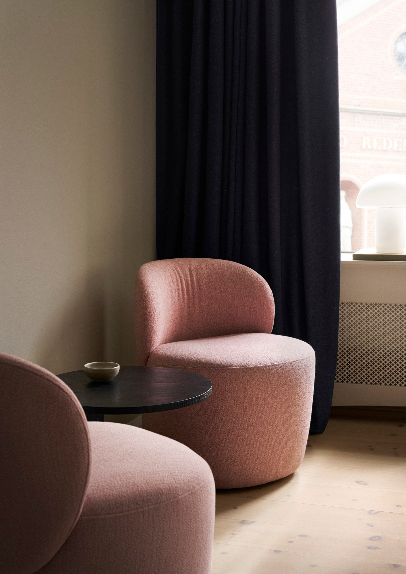 Ovata Compact Chair - Chair - Ecriture col. 0210