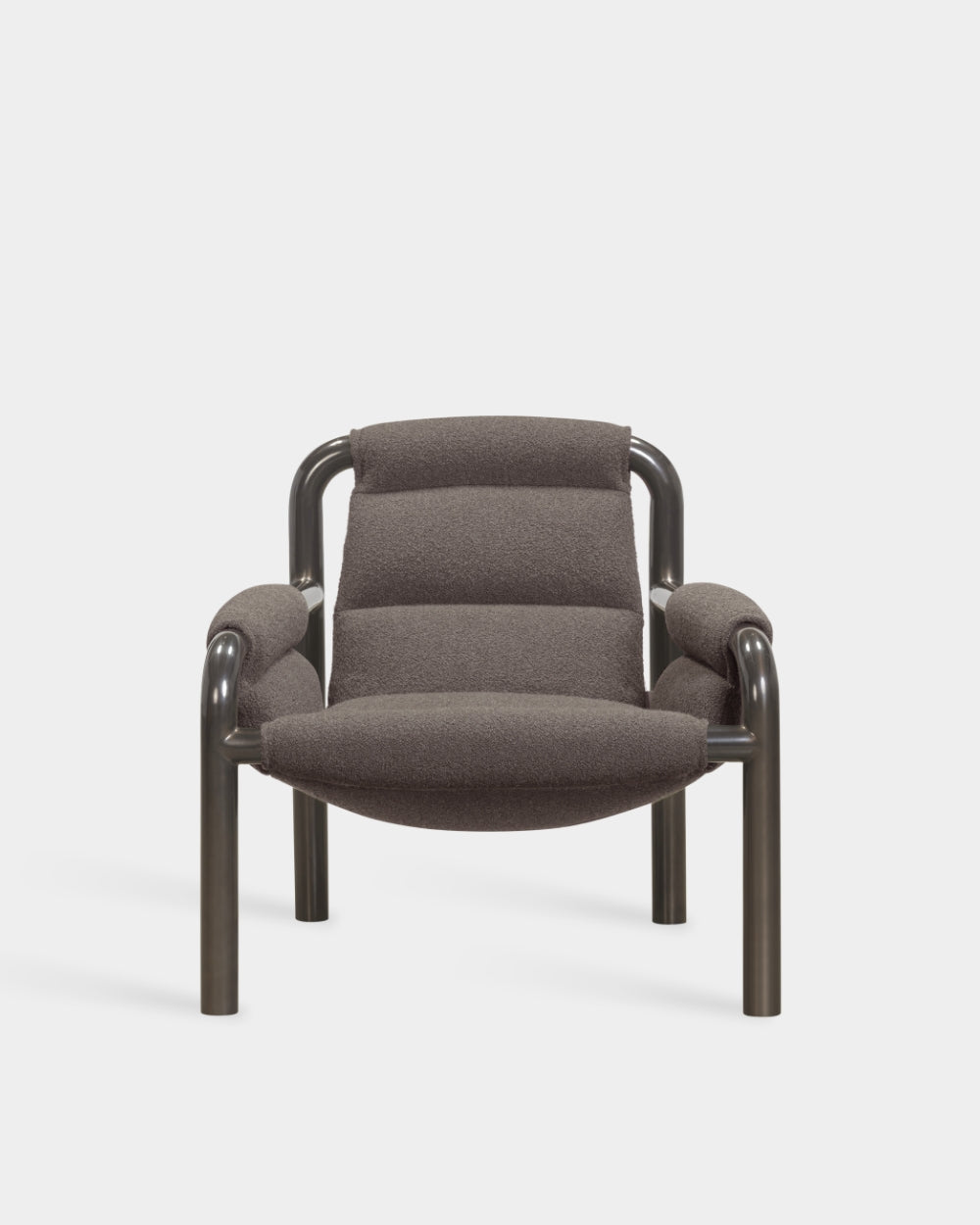 Atli Lounge Chair - Dark grey lacquered legs - Cuddle col. 06