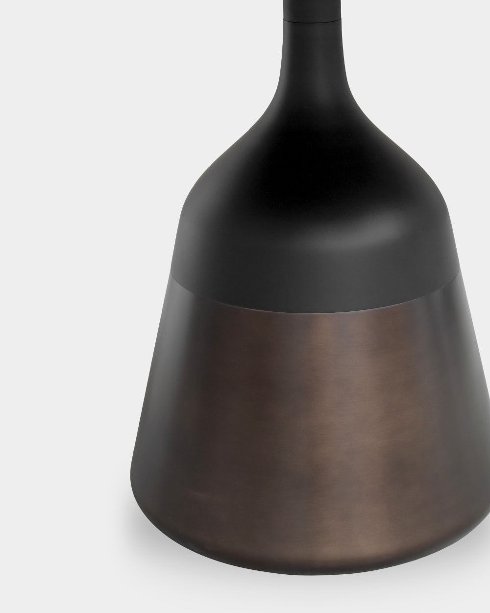 Coin Dining Table - Ø120 - Black laminate