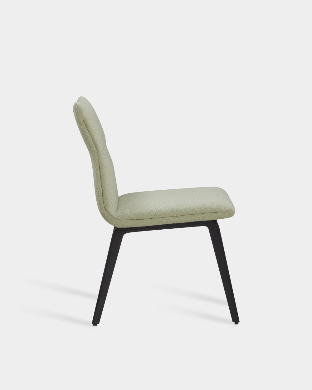 Ori Low Back Chair - Wooden base - Saxion col. 0927